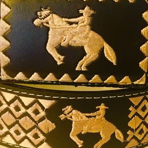 Meet your Posher, Edgar